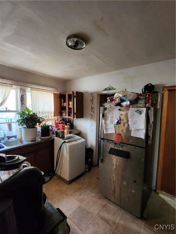 122 Cordova Street, Syracuse, NY 13205