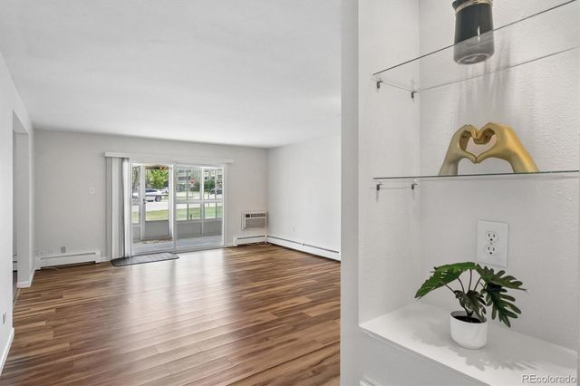 755 S Clinton Street 6A, Denver, CO 80247