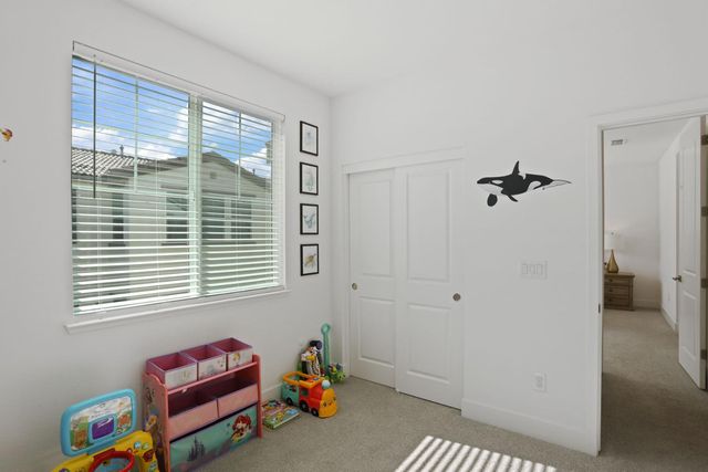 98 E Calder Dr, Mountain House, CA 95391