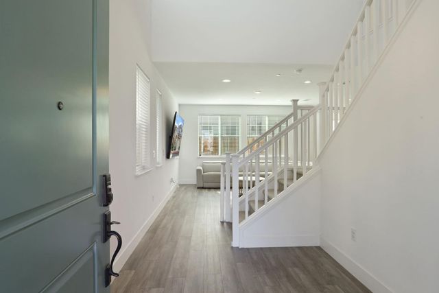 98 E Calder Dr, Mountain House, CA 95391