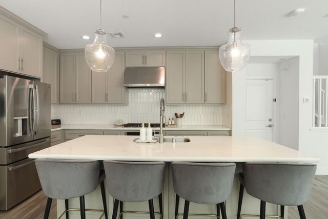 98 E Calder Dr, Mountain House, CA 95391