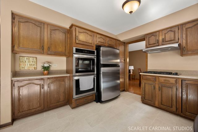 519 Calduto Circle, Villa Park, IL 60181