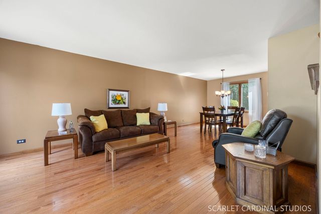 519 Calduto Circle, Villa Park, IL 60181