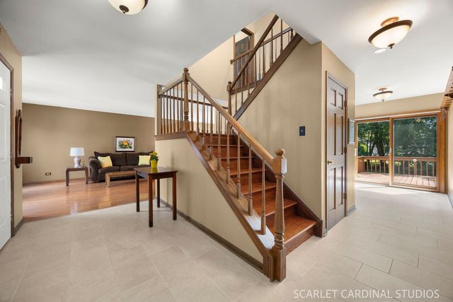 519 Calduto Circle, Villa Park, IL 60181