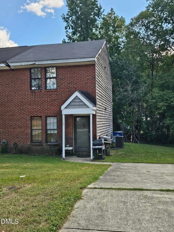 1720 Fox Hollow Drive, Raleigh, NC 27610