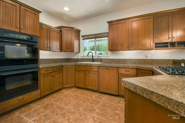 16860 N Darmady Loop, Nampa, ID 83687