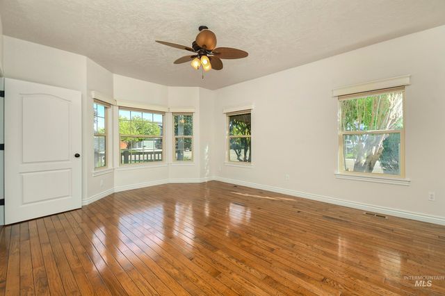 16860 N Darmady Loop, Nampa, ID 83687