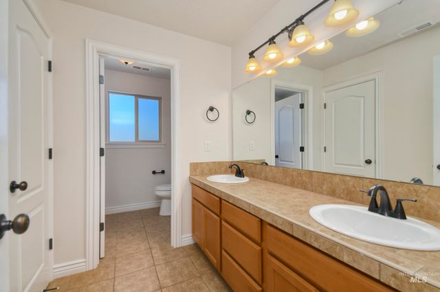 16860 N Darmady Loop, Nampa, ID 83687