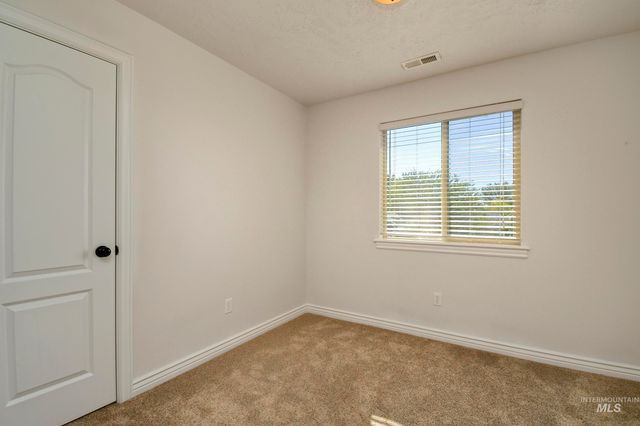 16860 N Darmady Loop, Nampa, ID 83687