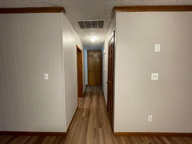 1631 E Lark Street, Springfield, MO 65804