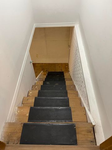 1631 E Lark Street, Springfield, MO 65804