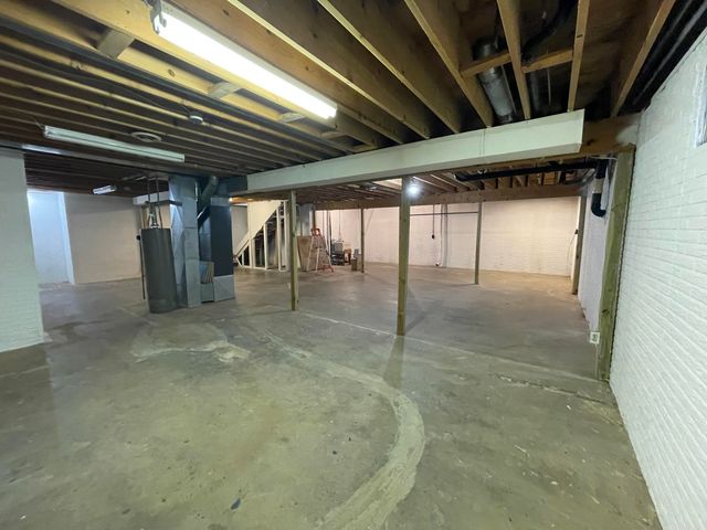 1631 E Lark Street, Springfield, MO 65804