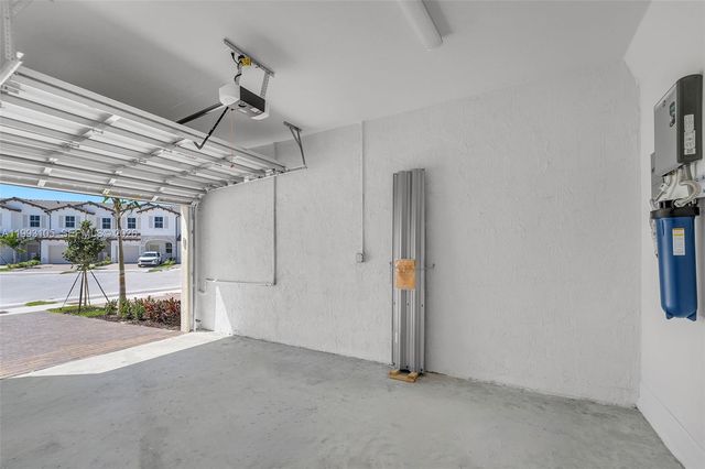 2425 SE 28TH DR 2425, Homestead, FL 33035