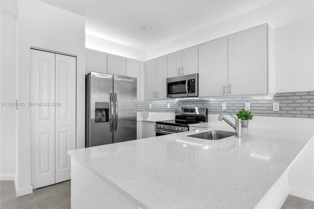 2425 SE 28TH DR 2425, Homestead, FL 33035