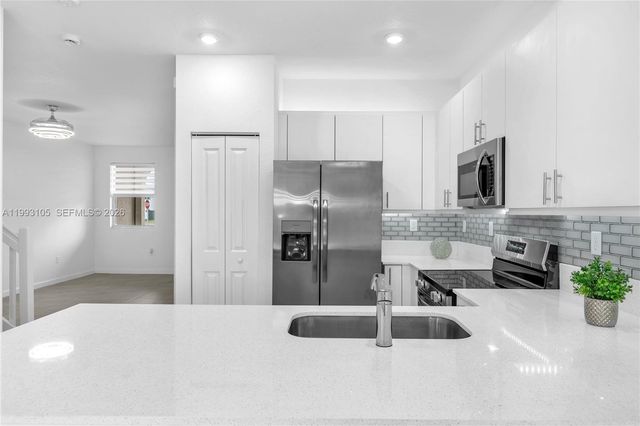 2425 SE 28TH DR 2425, Homestead, FL 33035