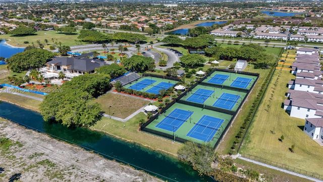2425 SE 28TH DR 2425, Homestead, FL 33035