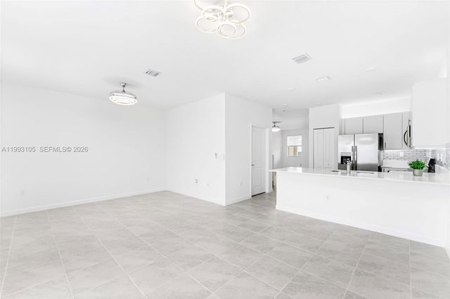 2425 SE 28TH DR 2425, Homestead, FL 33035