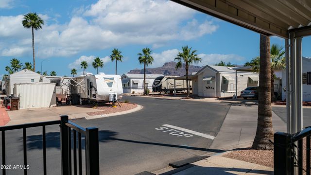 261 Cinnabar Drive, Apache Junction, AZ 85119