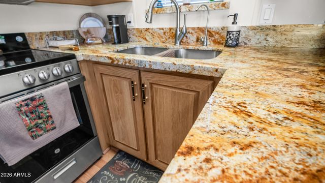 261 Cinnabar Drive, Apache Junction, AZ 85119