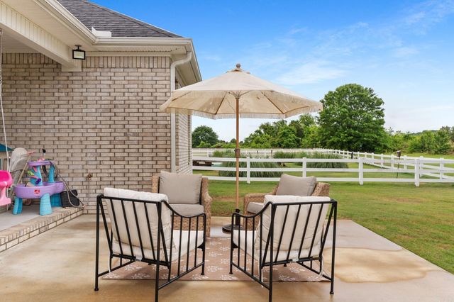 11 River Circle, Mayflower, AR 72106