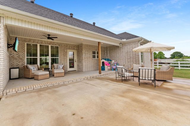 11 River Circle, Mayflower, AR 72106
