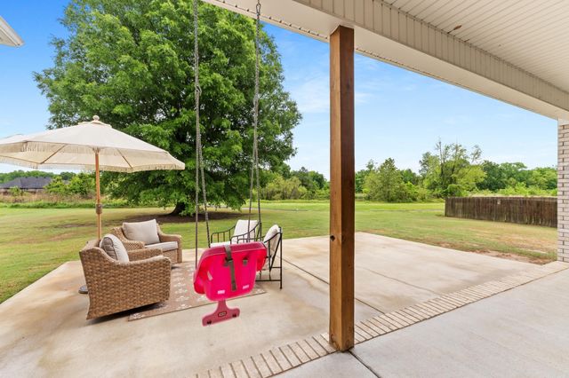 11 River Circle, Mayflower, AR 72106