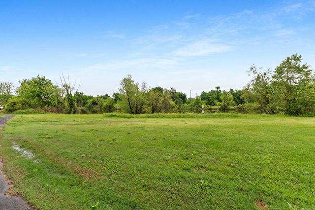 11 River Circle, Mayflower, AR 72106