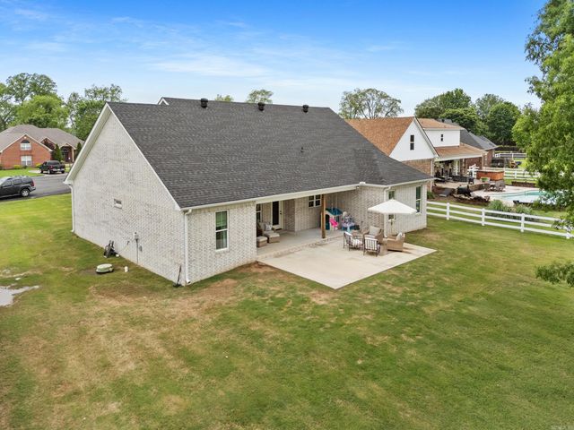 11 River Circle, Mayflower, AR 72106