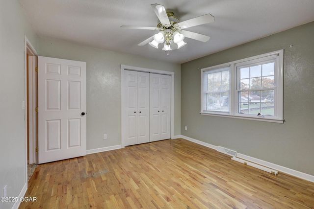 421 E 14th Street, Carthage, MO 64836