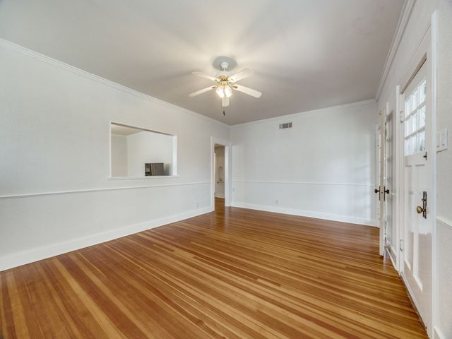 701 Market Street E, Honey Grove, TX 75446