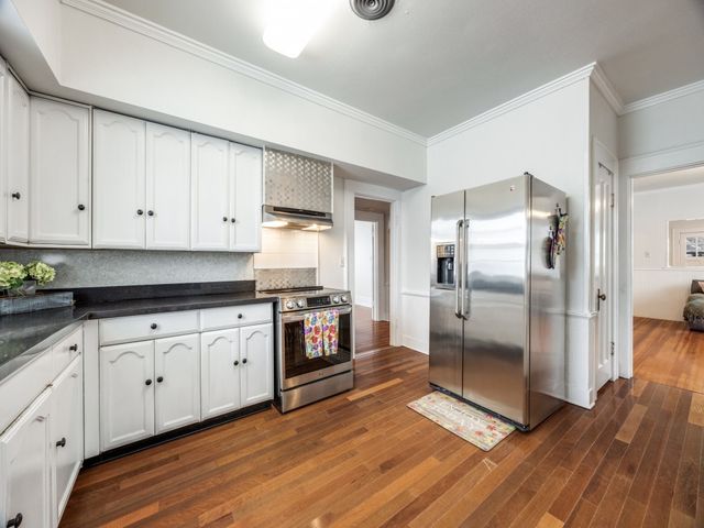 701 Market Street E, Honey Grove, TX 75446