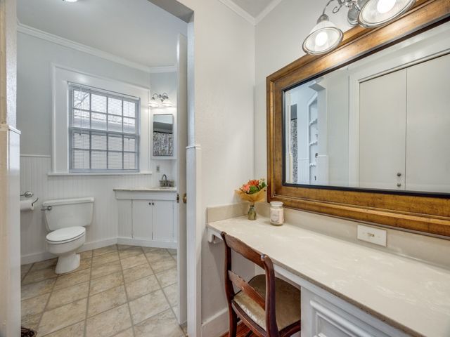 701 Market Street E, Honey Grove, TX 75446