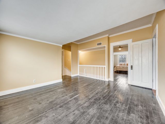 701 Market Street E, Honey Grove, TX 75446