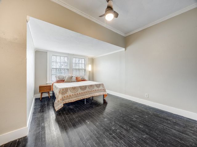 701 Market Street E, Honey Grove, TX 75446