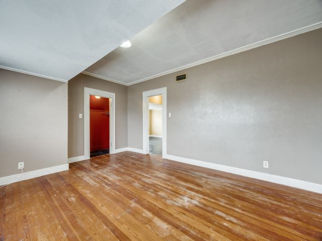 701 Market Street E, Honey Grove, TX 75446