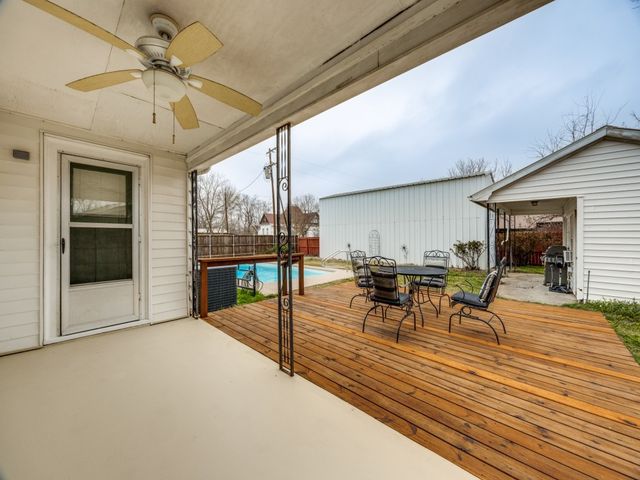 701 Market Street E, Honey Grove, TX 75446