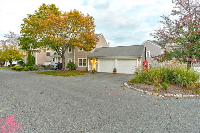 19 Harbourside Rd 19, Quincy, MA 02171