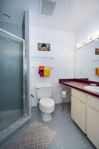 19 Harbourside Rd 19, Quincy, MA 02171