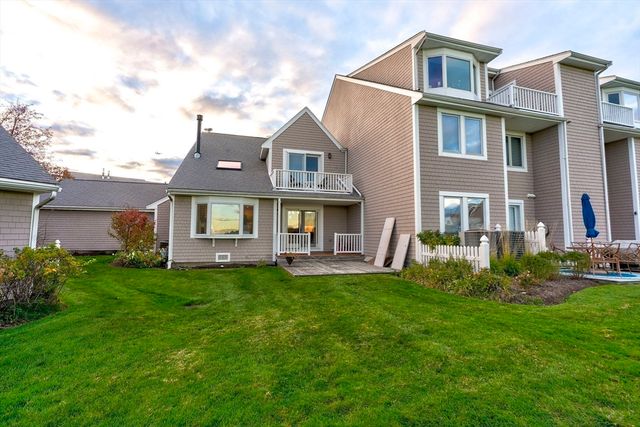 19 Harbourside Rd 19, Quincy, MA 02171