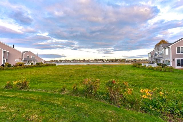 19 Harbourside Rd 19, Quincy, MA 02171