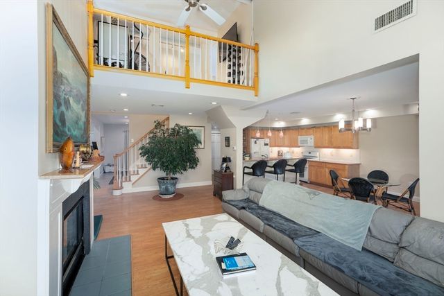 19 Harbourside Rd 19, Quincy, MA 02171