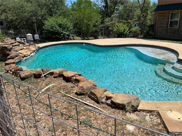 1215 Agarita DR, Fischer, TX 78623