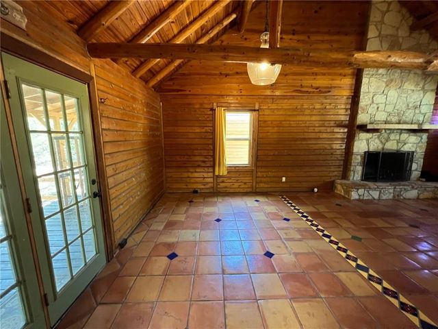 1215 Agarita DR, Fischer, TX 78623