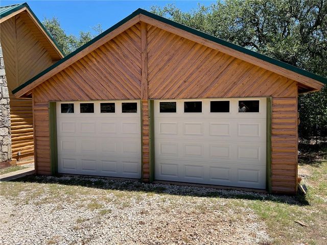 1215 Agarita DR, Fischer, TX 78623