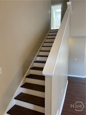 2 Oemler Court E, Savannah, GA 31410