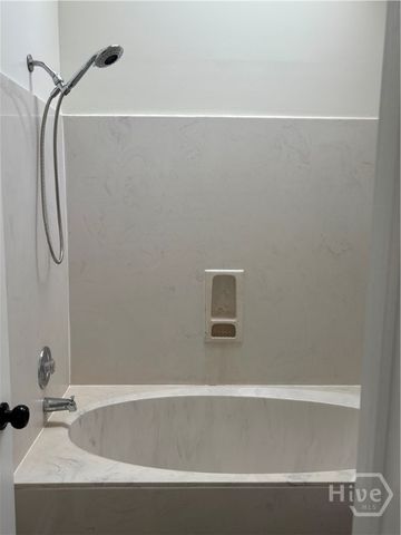 2 Oemler Court E, Savannah, GA 31410