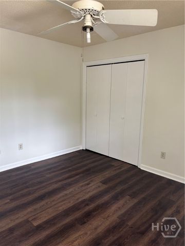 2 Oemler Court E, Savannah, GA 31410