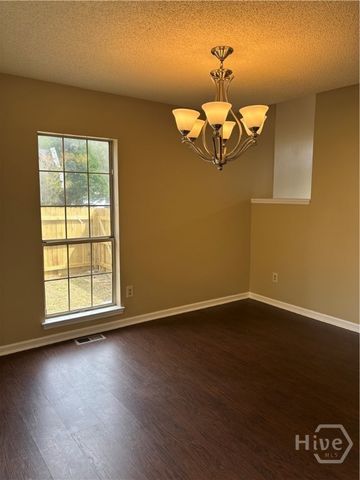 2 Oemler Court E, Savannah, GA 31410