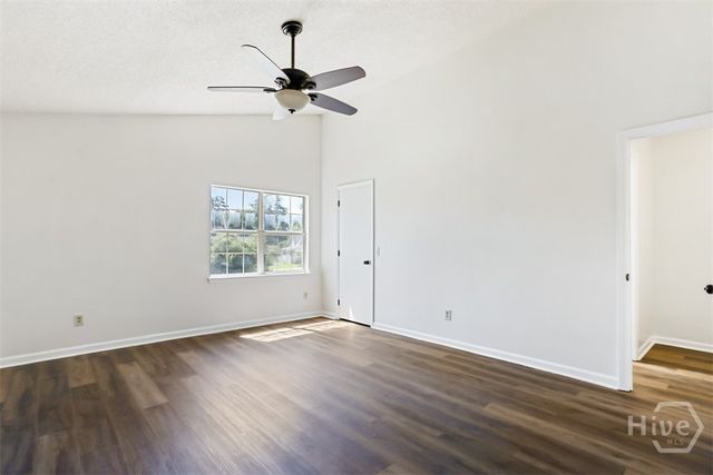 2 Oemler Court E, Savannah, GA 31410
