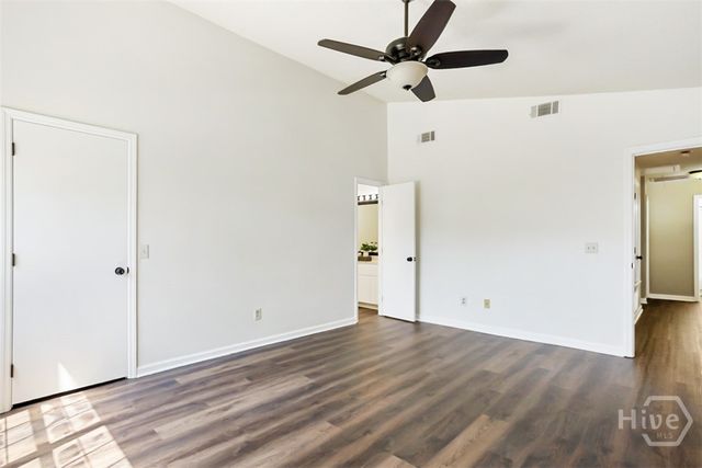 2 Oemler Court E, Savannah, GA 31410